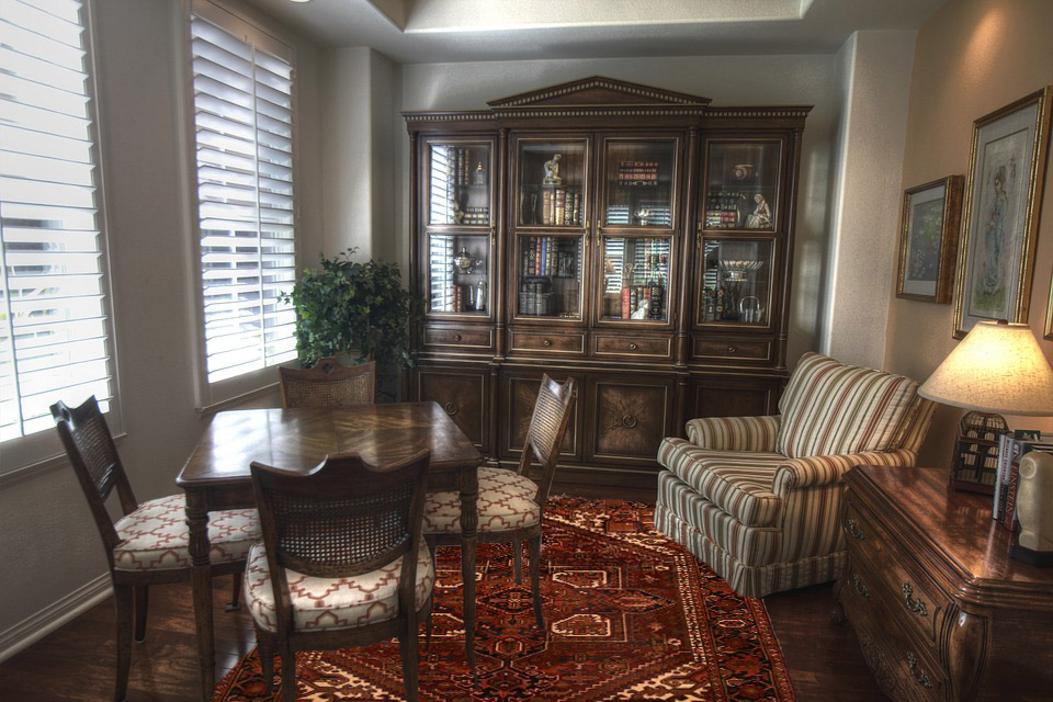 How to Hang a rug on a wall