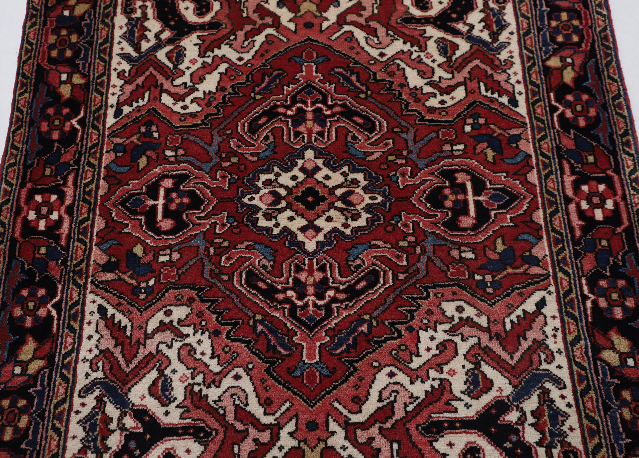 3’6″ x 4’6″ Heriz Authentic Persian Rug - thumbnail 2