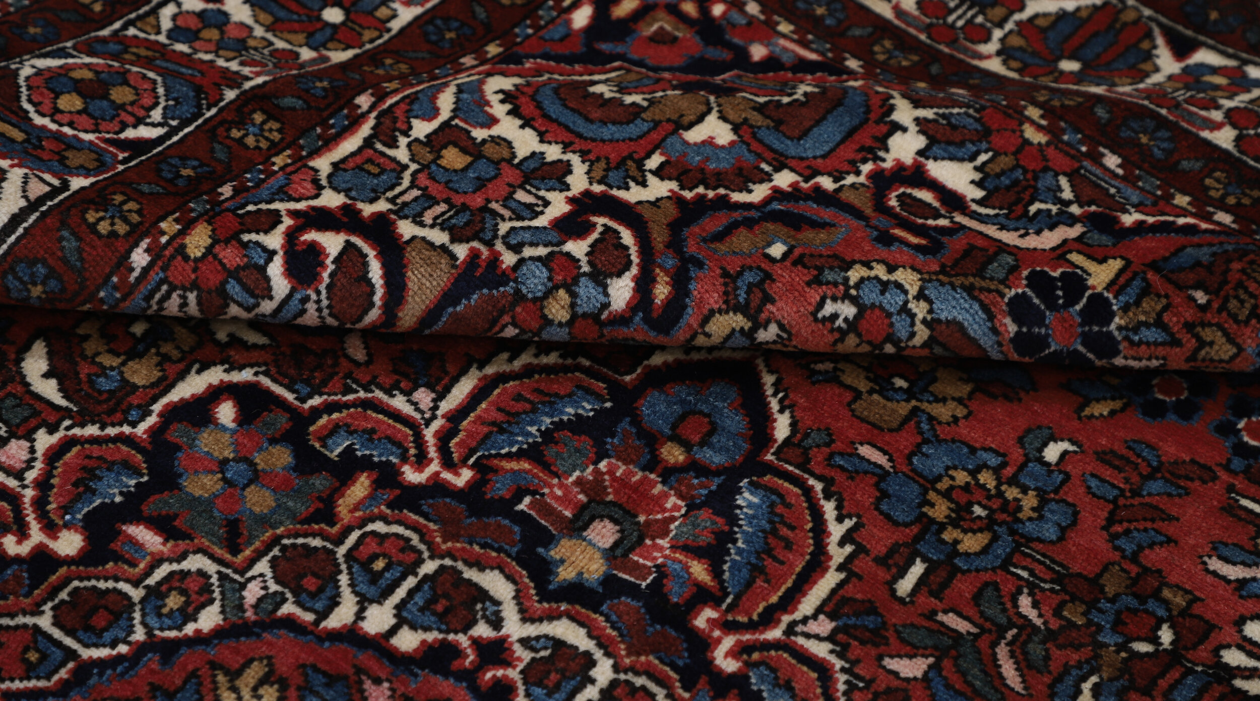 4’8″ x 6’9″ Hamadan Authentic Persian Rug - thumbnail 6